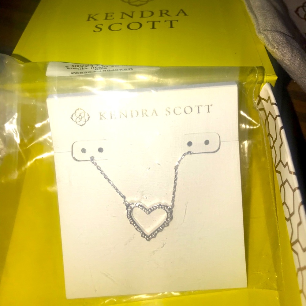 NWT&B Kendra Scott Sophee Heart Pendant Necklace